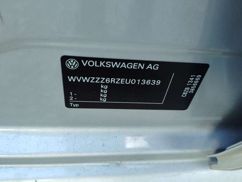 VOLKSWAGEN	POLO