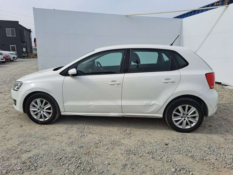 VOLKSWAGEN	POLO
