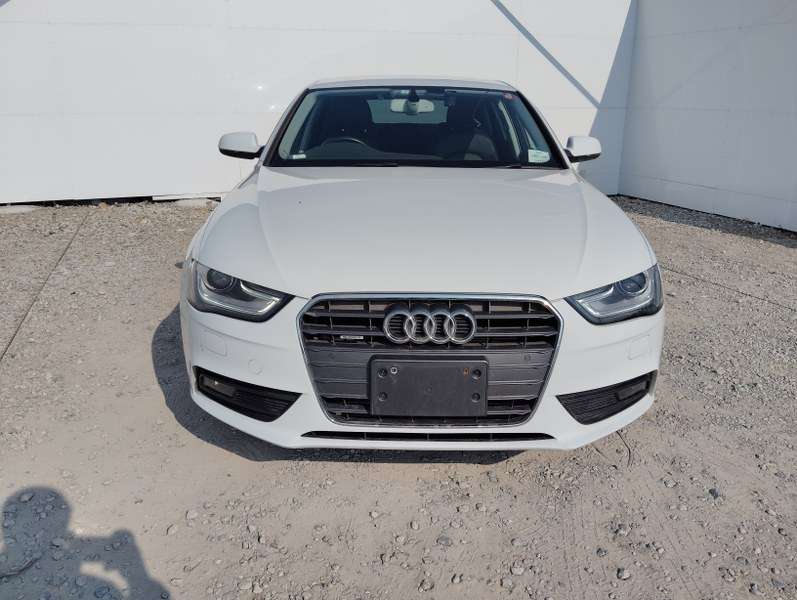 AUDI	A4