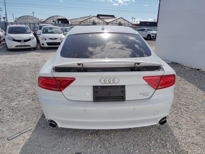 AUDI	A7