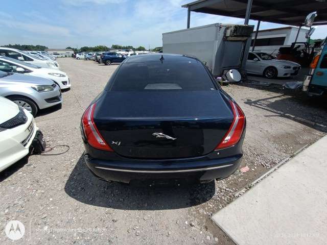 JAGUAR	XJ