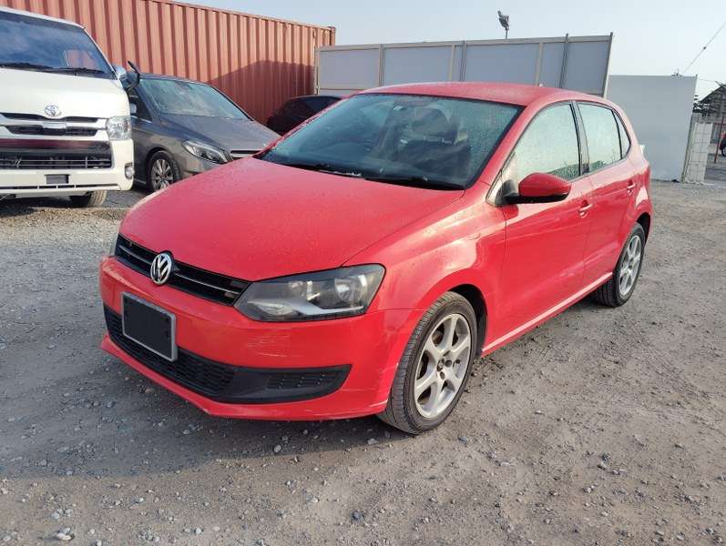 VOLKSWAGEN	POLO