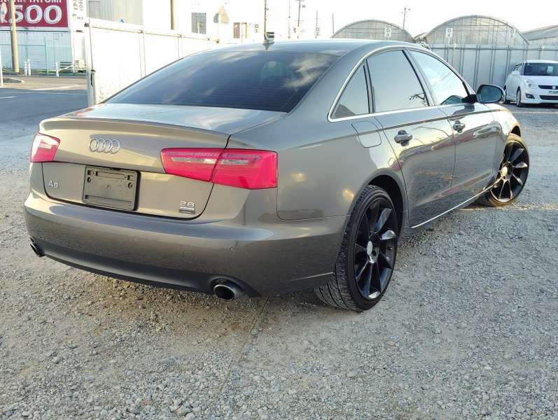 AUDI	A6