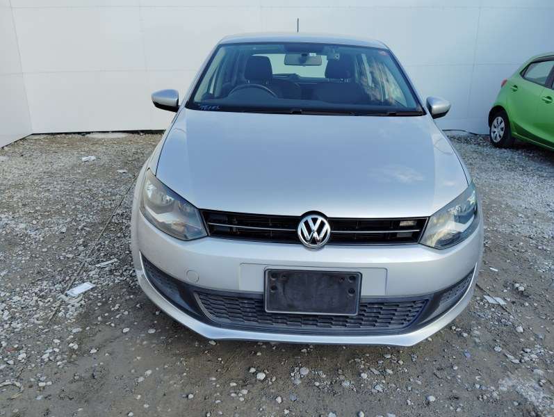 VOLKSWAGEN	POLO