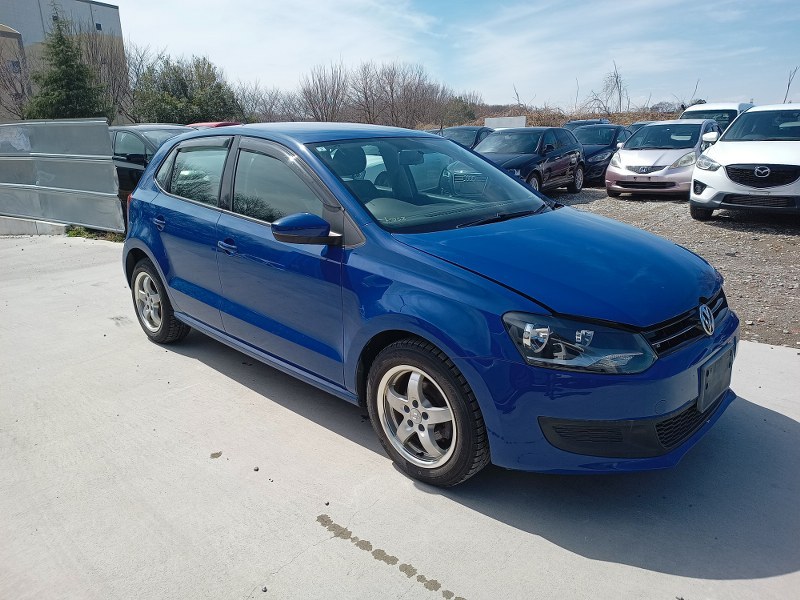 VOLKSWAGEN	POLO