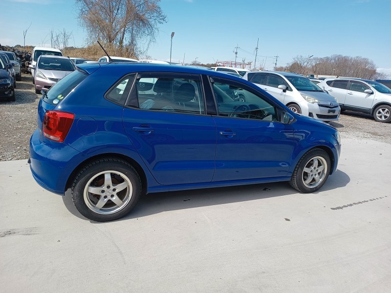 VOLKSWAGEN	POLO