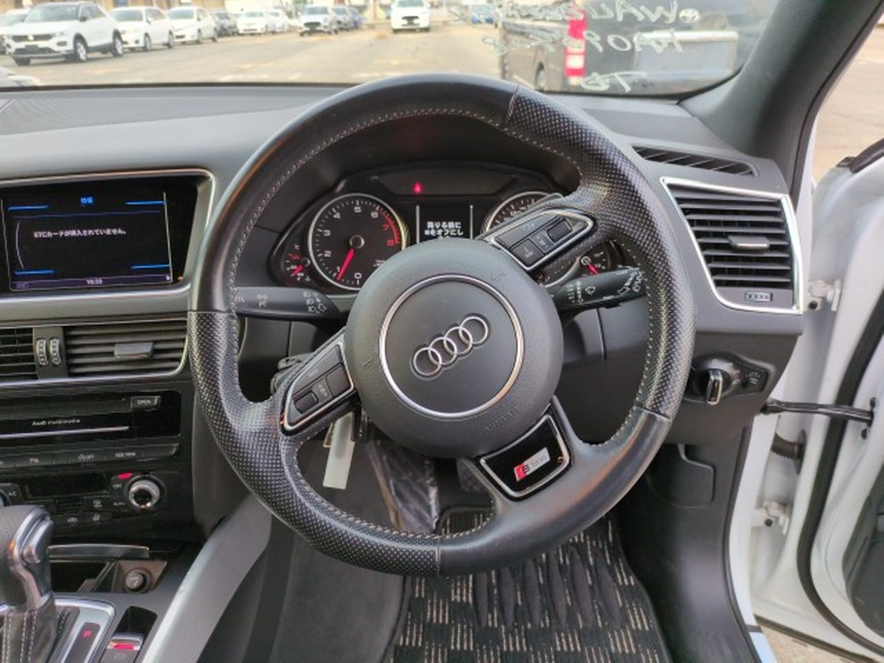 AUDI	Q5