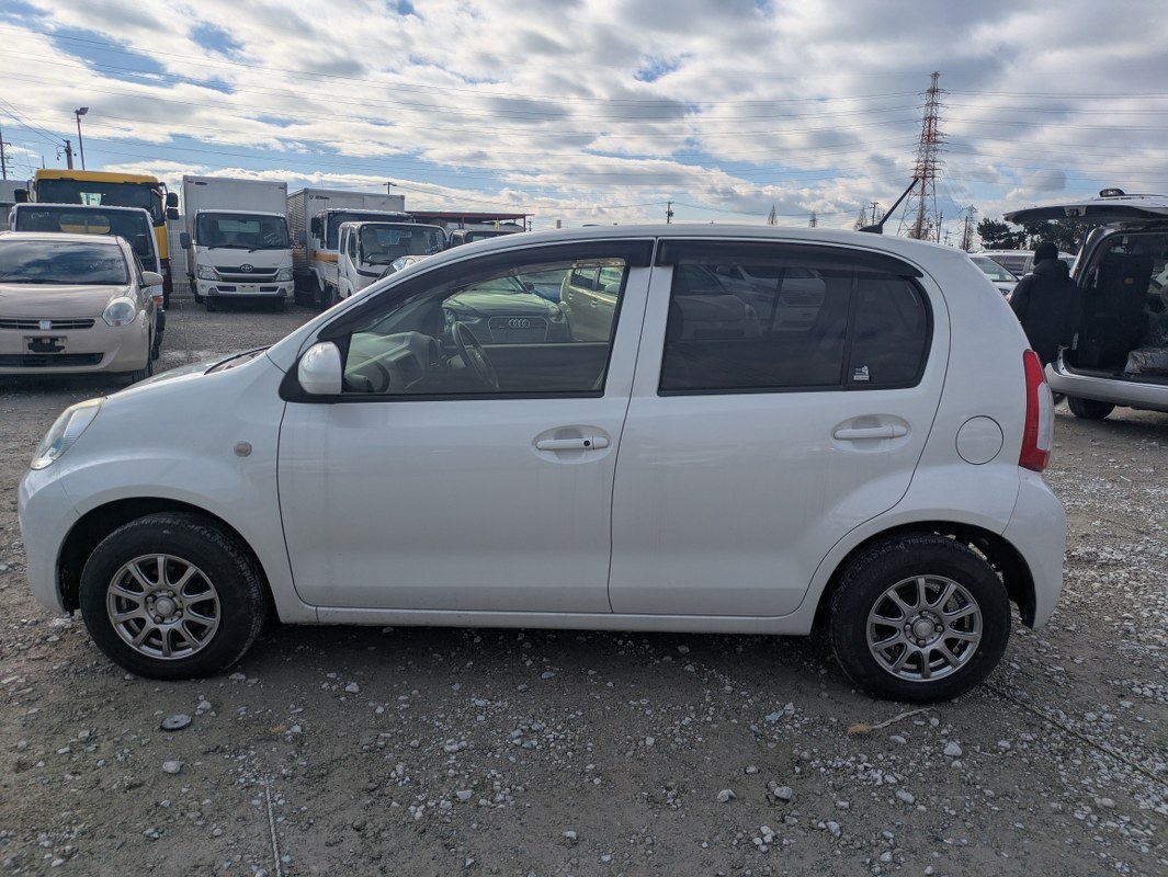 TOYOTA	PASSO