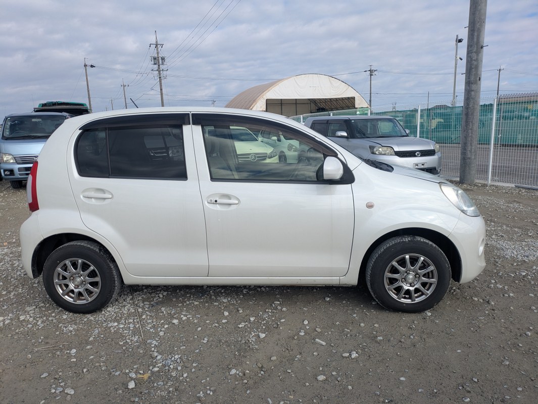 TOYOTA	PASSO