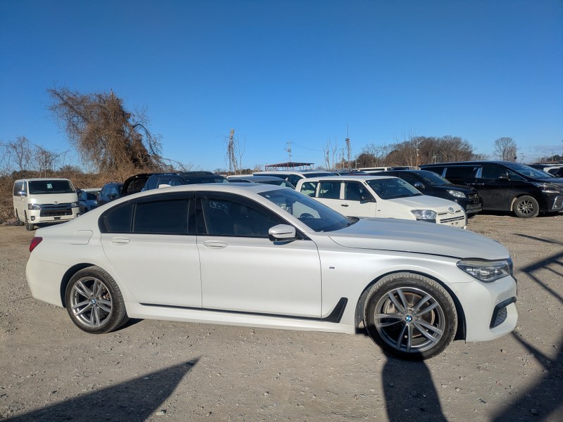 BMW 7 SERIES