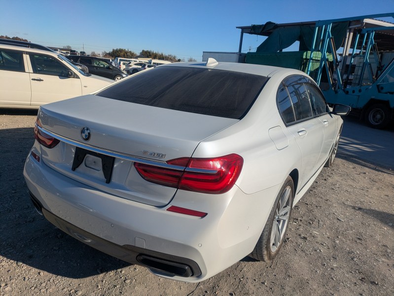 BMW 7 SERIES