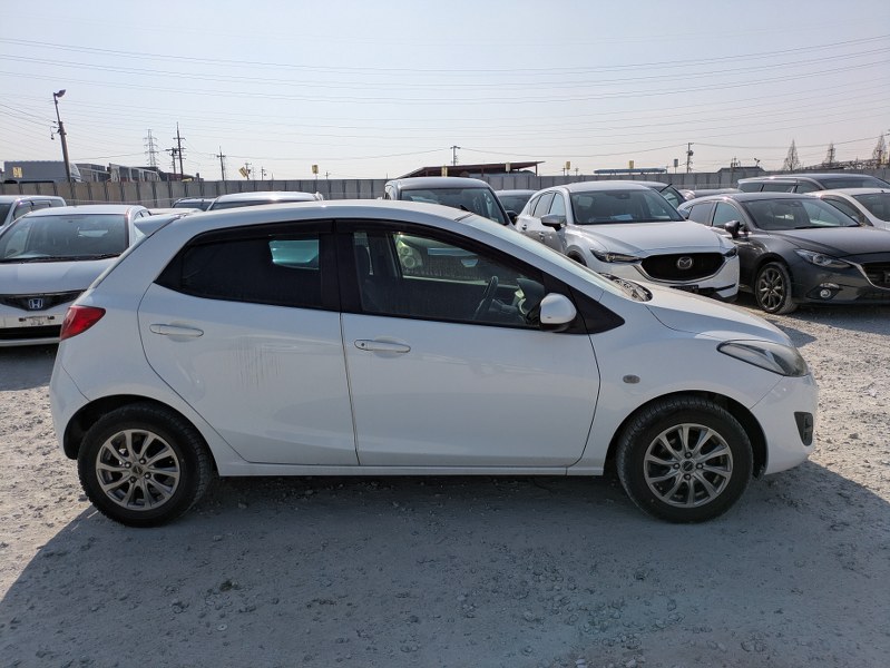 MAZDA	DEMIO