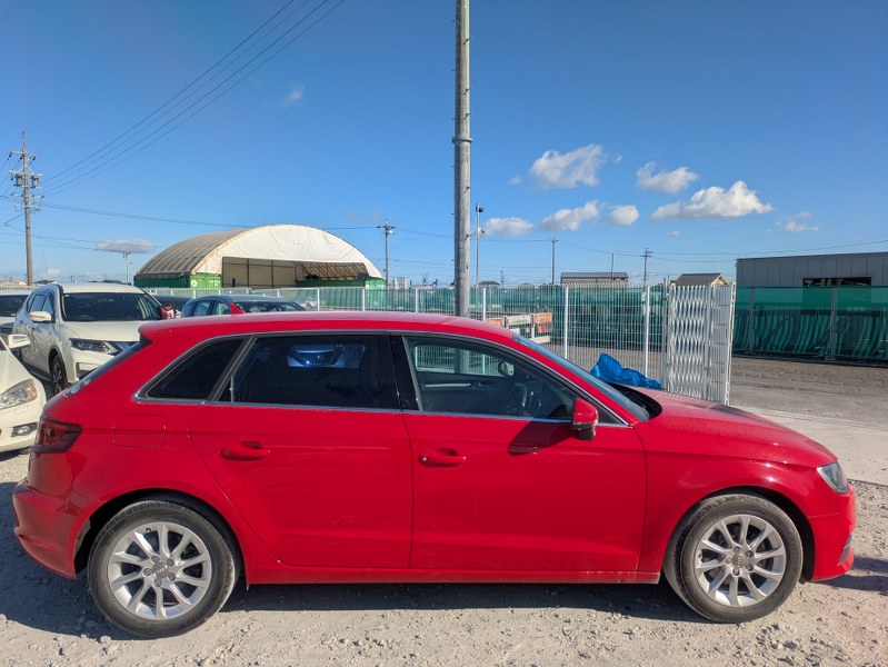AUDI	A3