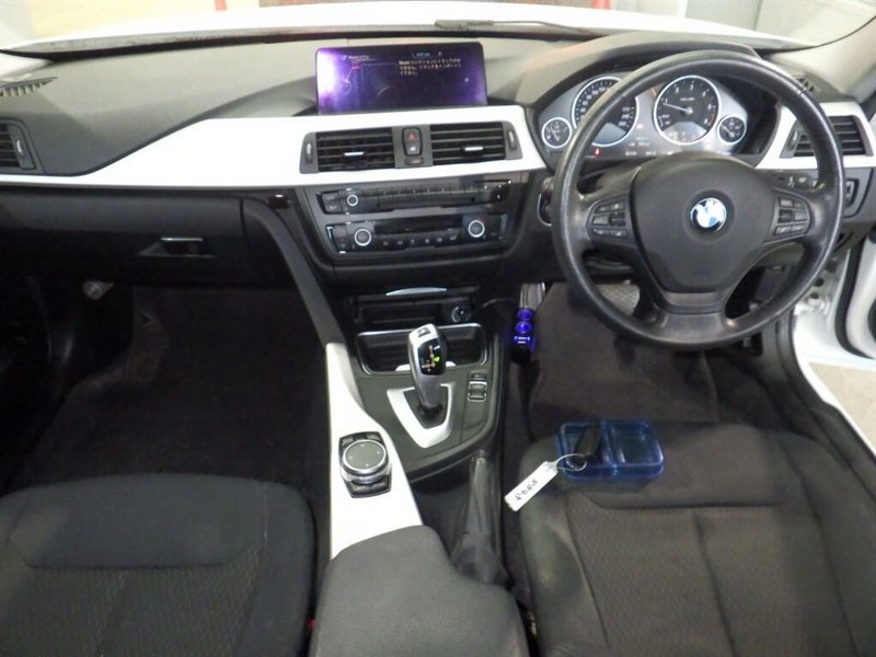 BMW	3 SERIES