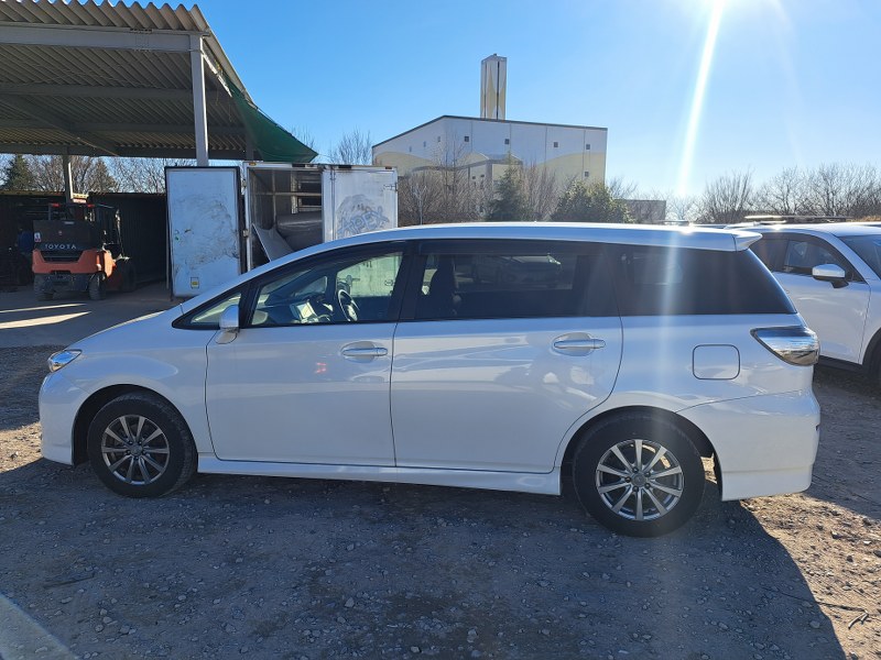 TOYOTA	WISH