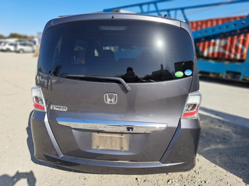 HONDA	FREED