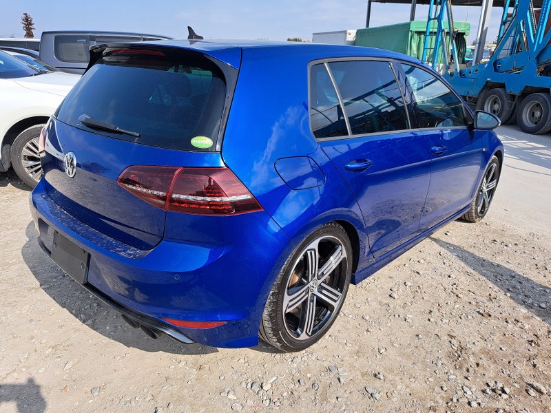 VOLKSWAGEN	GOLF