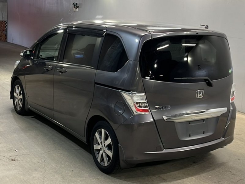 HONDA	FREED