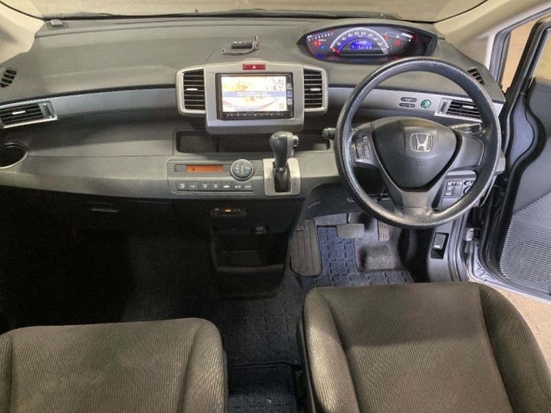 HONDA	FREED