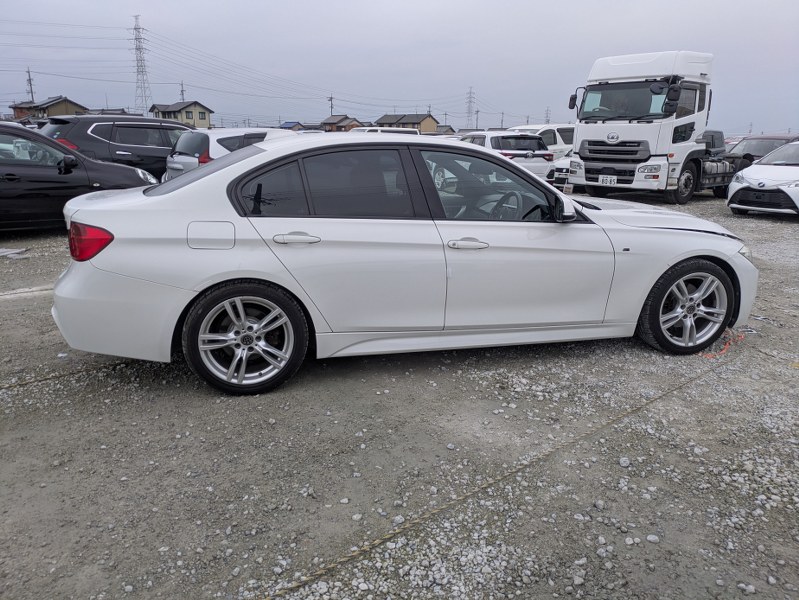 BMW	3 SERIES
