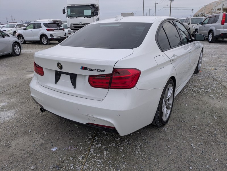 BMW	3 SERIES