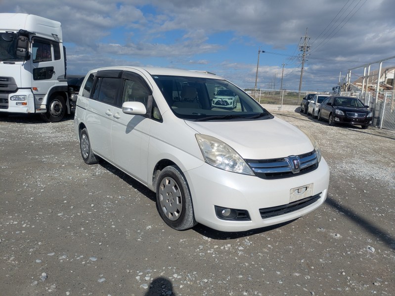 TOYOTA	ISIS