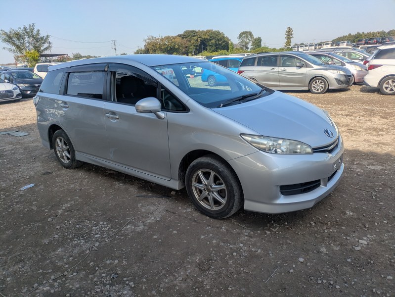 TOYOTA	WISH