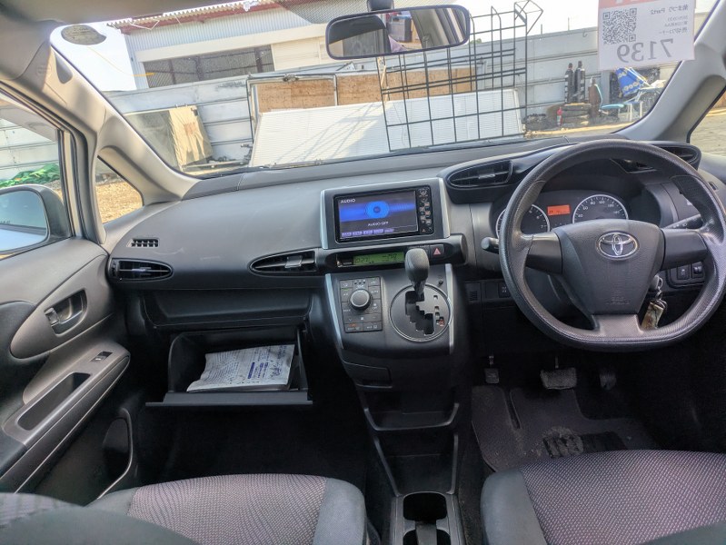 TOYOTA	WISH