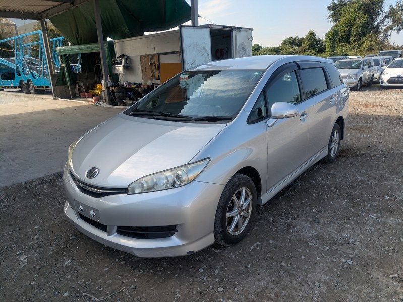 TOYOTA	WISH