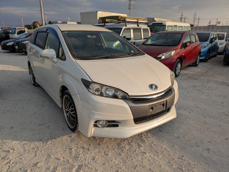 TOYOTA	WISH