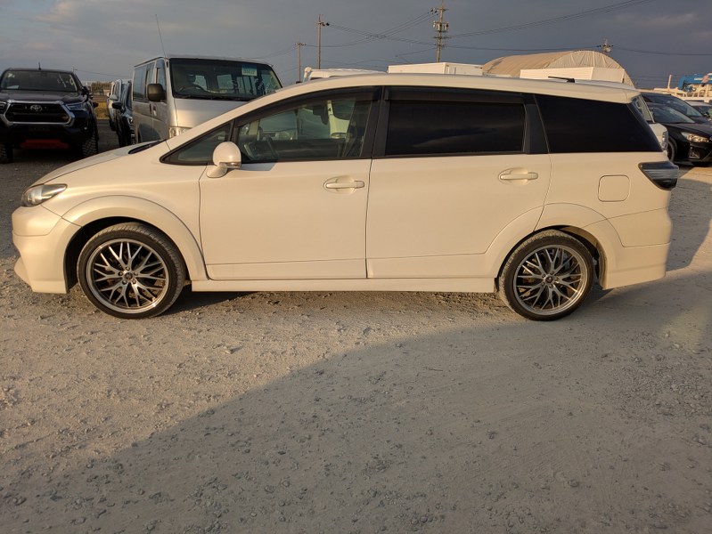 TOYOTA	WISH