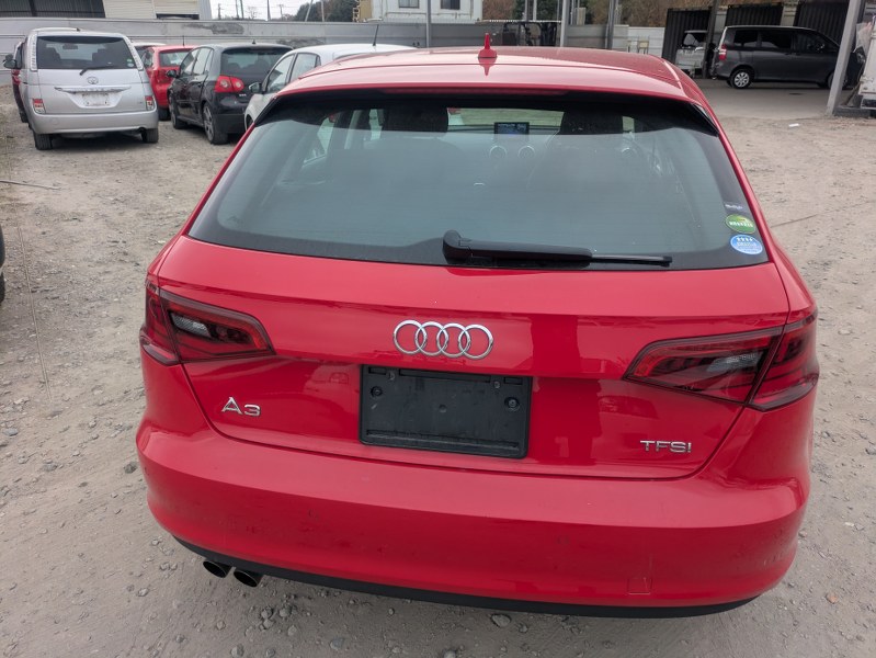AUDI	A3