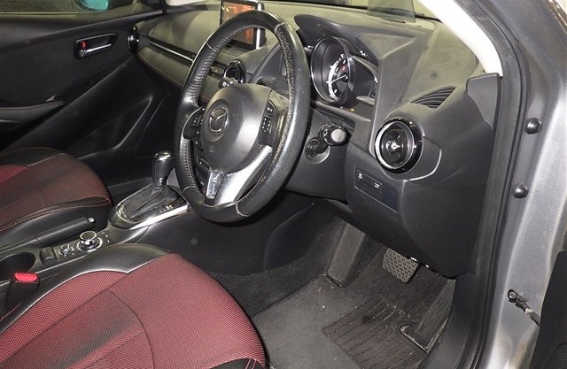 MAZDA	DEMIO