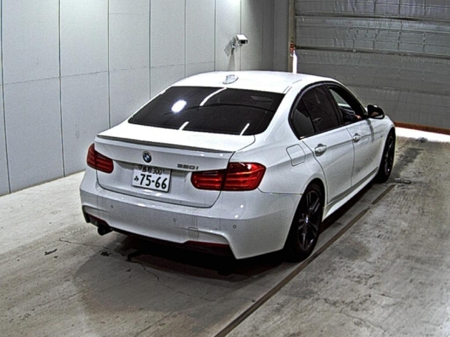 BMW	3 SERIES