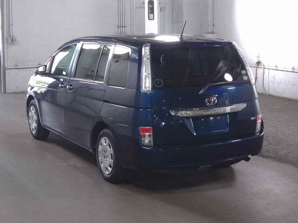 TOYOTA	ISIS