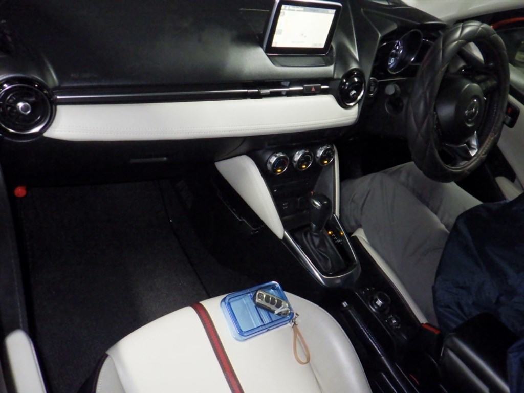 MAZDA	DEMIO