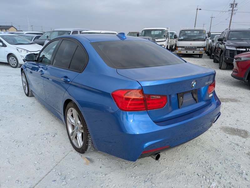 BMW	3 SERIES