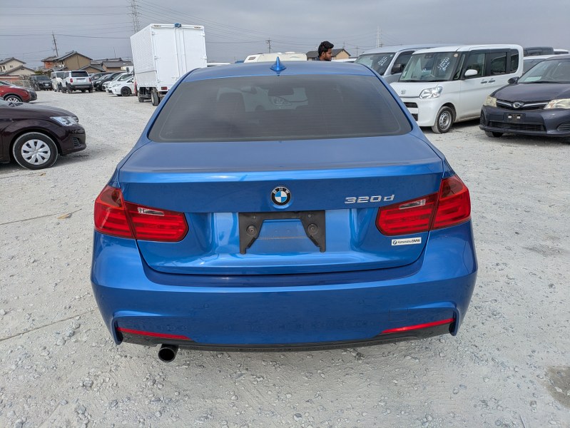 BMW	3 SERIES