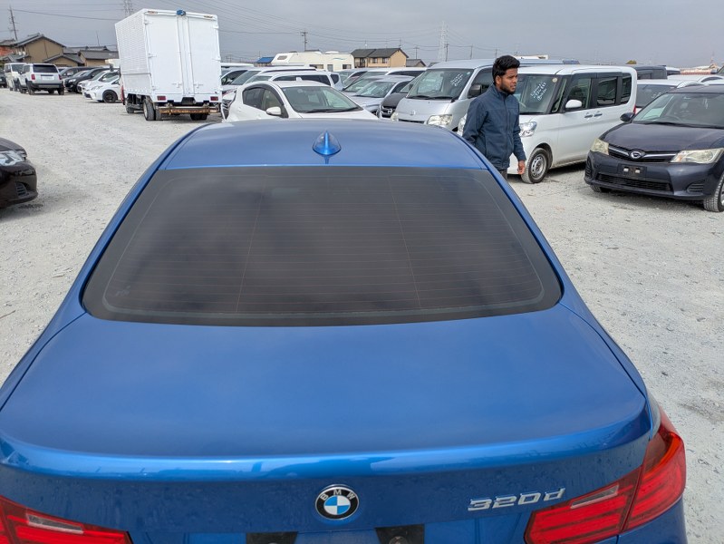 BMW	3 SERIES