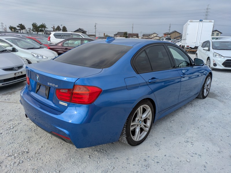 BMW	3 SERIES