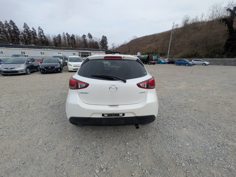 MAZDA	DEMIO