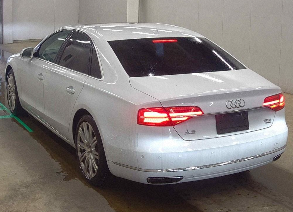 AUDI A8 S-LINE