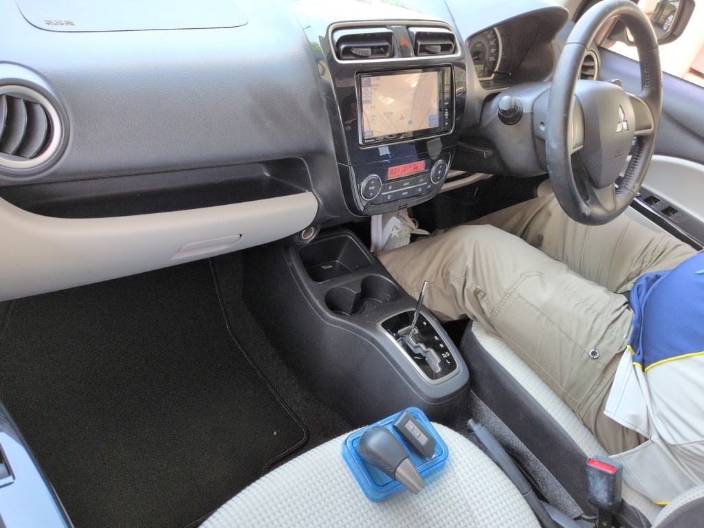 MITSUBISHI MIRAGE