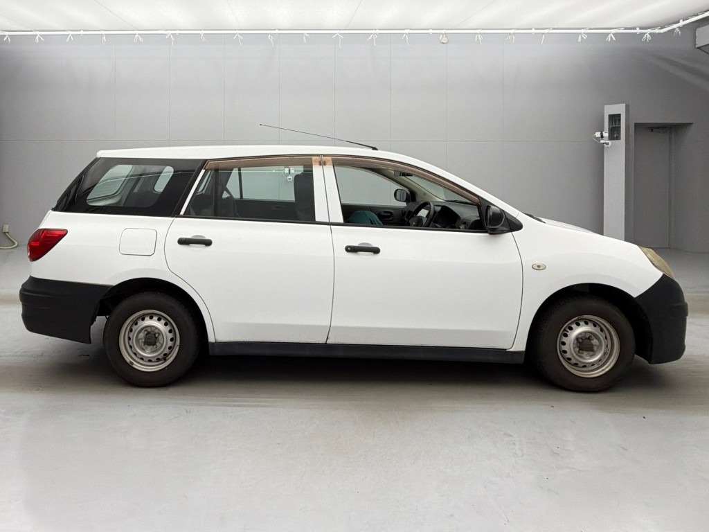NISSAN AD VAN