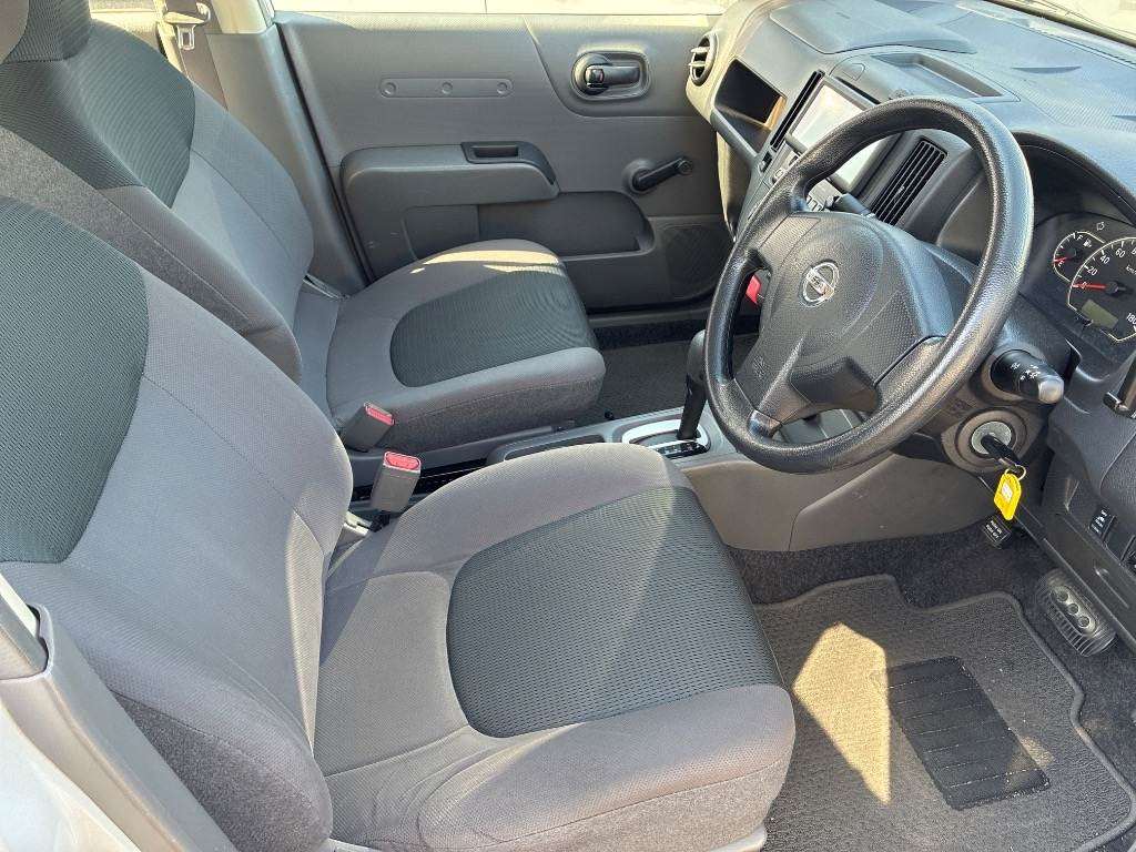 NISSAN AD VAN