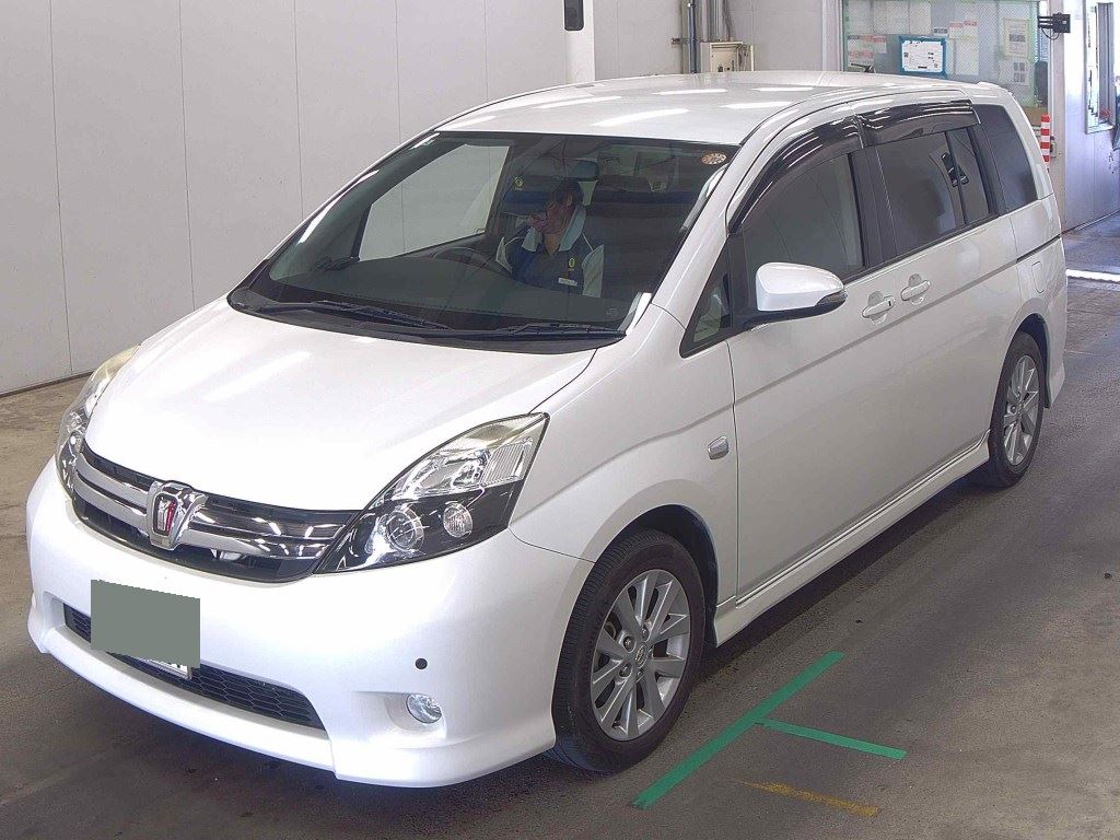 TOYOTA ISIS