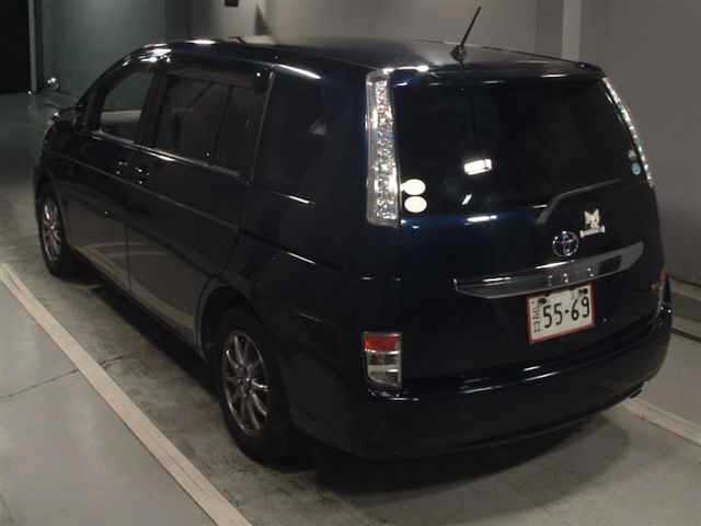TOYOTA ISIS